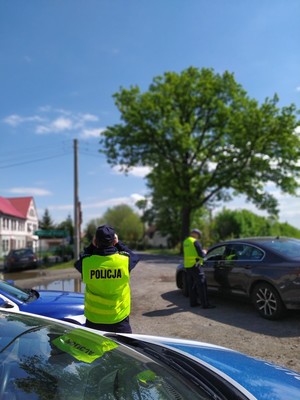 Dwóch „zakazowców” zatrzymanych przez gryfowskich policjantów