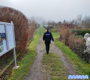 Policjantka na działkach