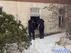 Akcja „Zima” w powiecie lwóweckim – policjanci udzielili pomocy osobie bezdomnej