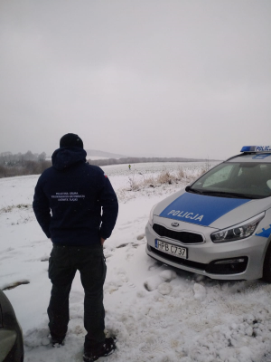 Działania poszukiwawcze prowadzone przez lwóweckich policjantów