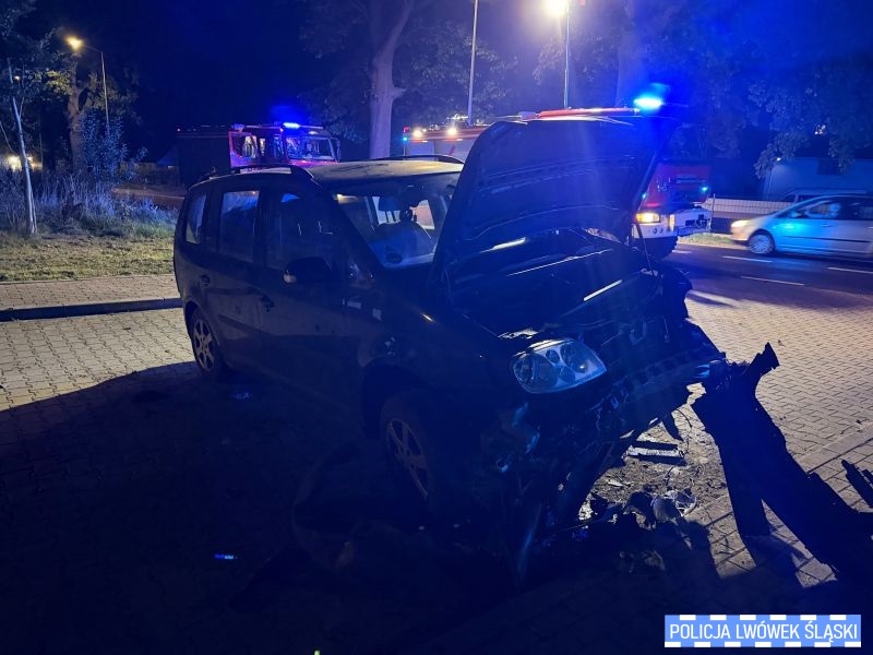 Nietrzeźwy kierowca dachował w Mroczkowicach. Miał ponad 1,2 promila