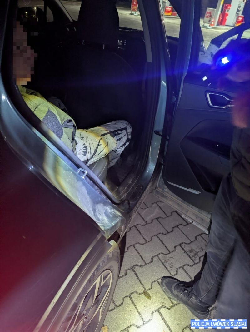 Policja zatrzymała trzech mężczyzn z narkotykami w powiecie lwóweckim